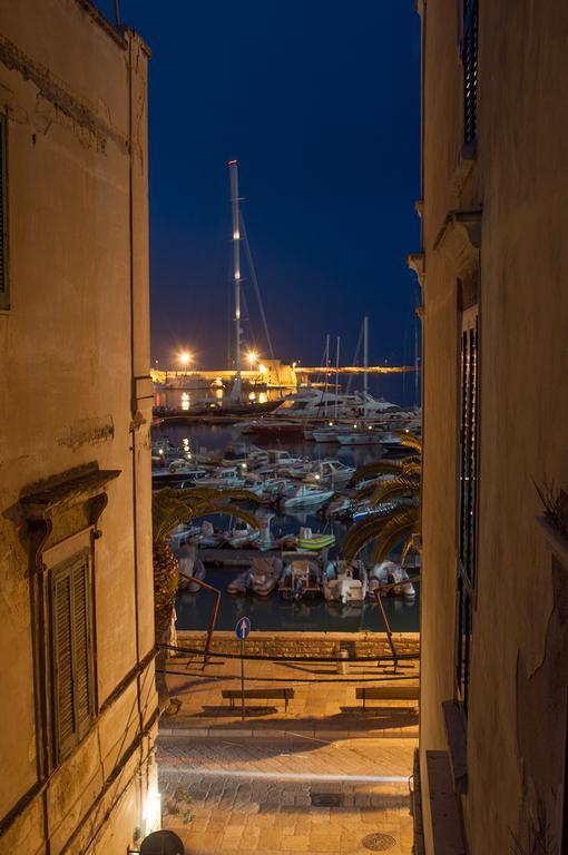 B&B Al Vico Trani Exterior photo