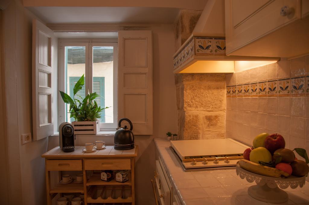 B&B Al Vico Trani Exterior photo